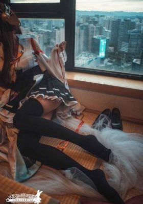 国产奔驰e200两门轿跑_剧情片在线观看视频
