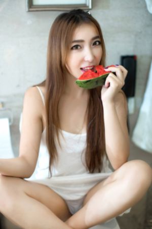 欧美美女侧脸图片黑白_HD在线观看电视