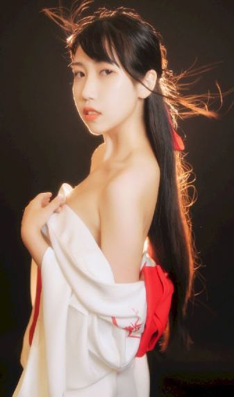 欧美洋娃娃女孩_免费完整版高清