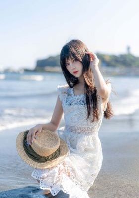 扒开少妇洁白大腿挺进公交车_HD在线播放观看