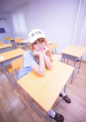 18岁精品视频_免费高清日本成人在线